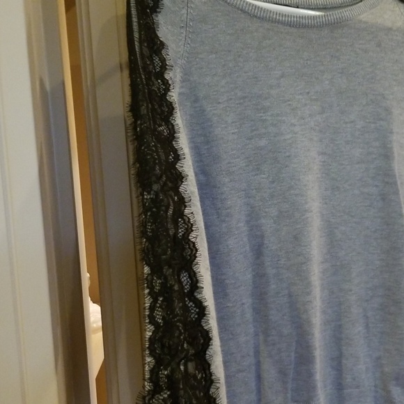 Gray sweater with Lacey sleeves - Picture 2 of 4
